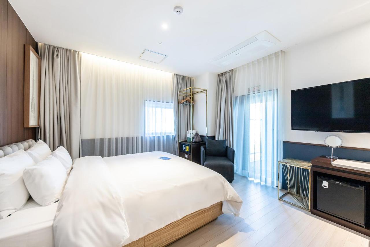 H Avenue Gwanganri Beach Busan Bagian luar foto